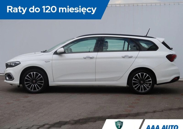 Fiat Tipo cena 57000 przebieg: 28504, rok produkcji 2021 z Gąbin małe 92